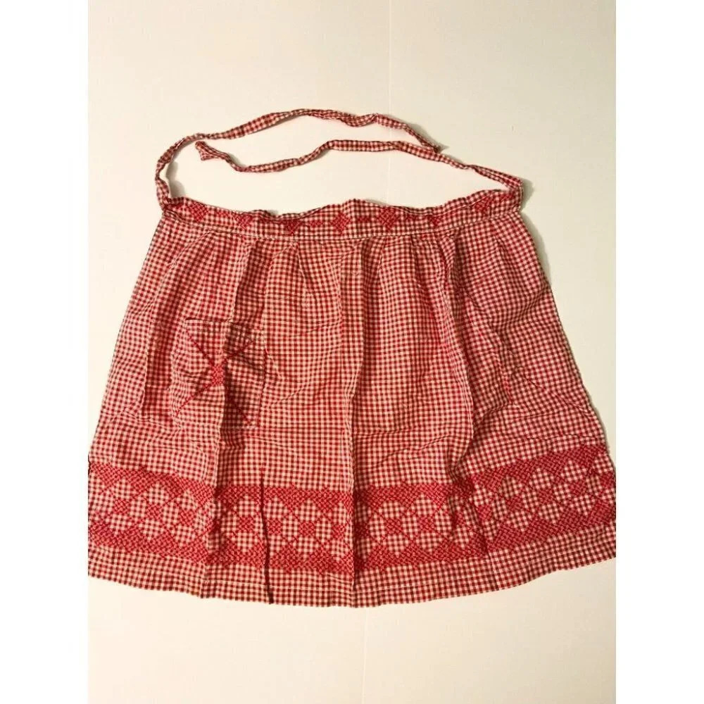 Vintage Red and White Pattern Half Apron One Pocket 18  Inch Long Tie Back